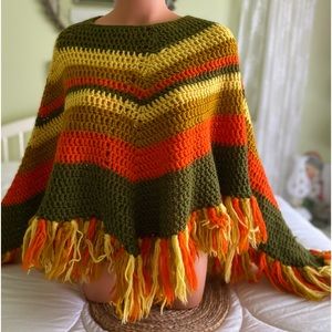 VINTAGE 70s - HAND CROCHET - Yarn Poncho - Couch Decor - SUPER TRENDY - O/S